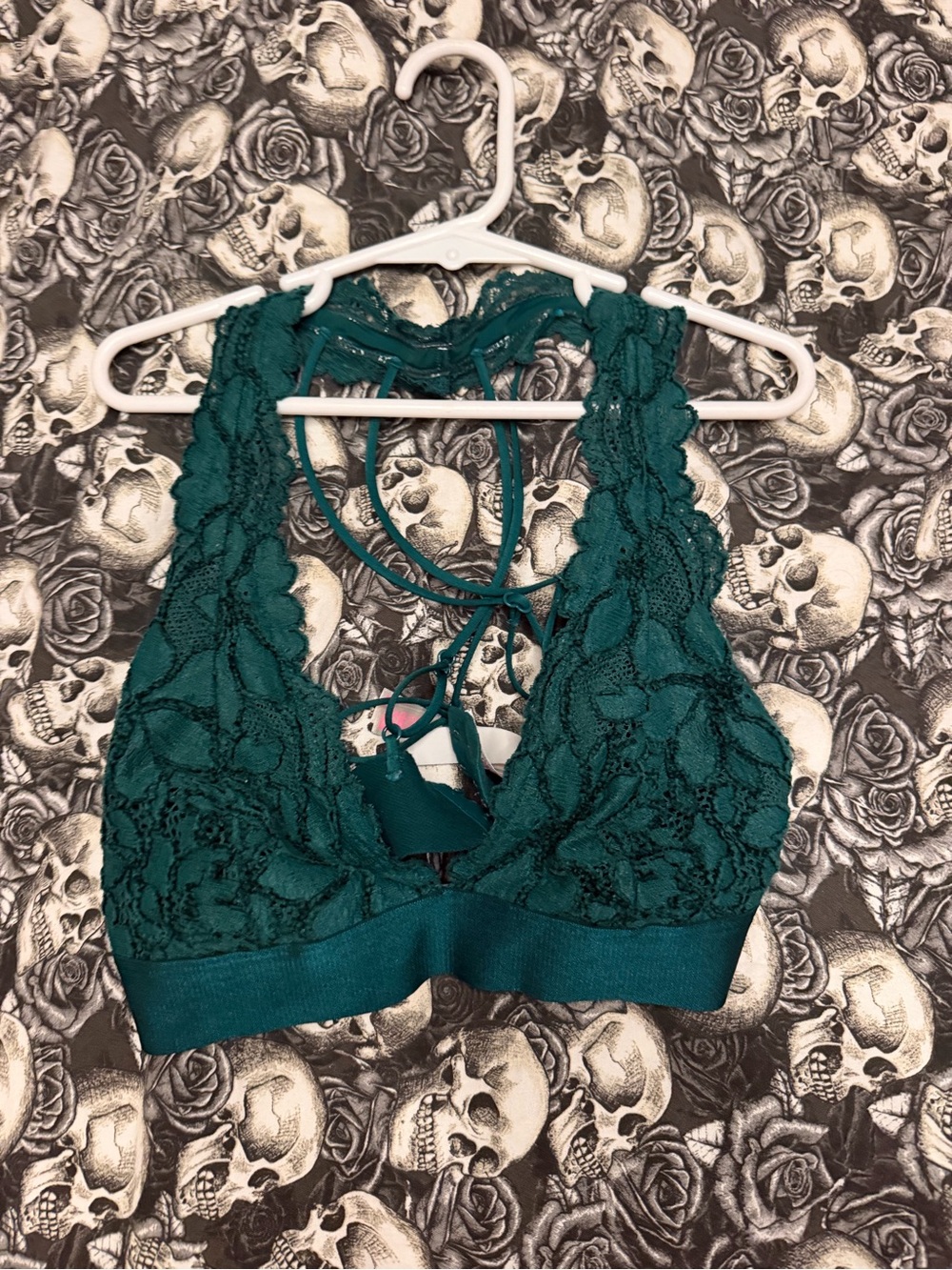 Victoria’s Secret Lace Racerback Bralette in Emerald Green Sz: Small